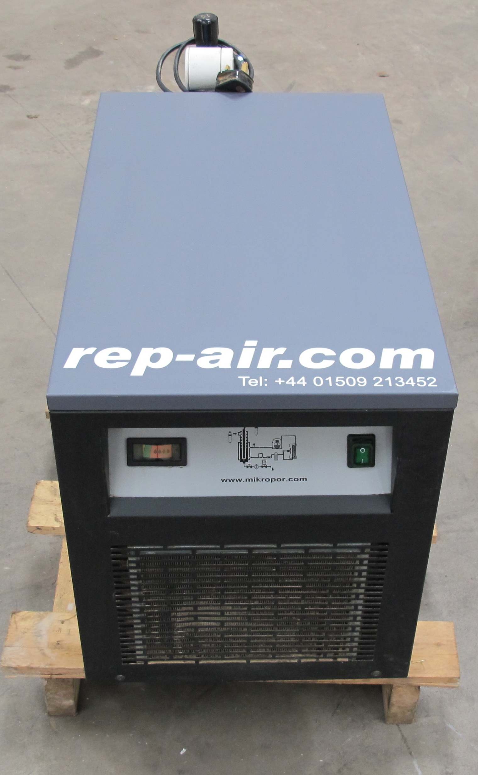 * A Mikropor Compressed Air Dryer; model no VT 70; SN 2212MA9243