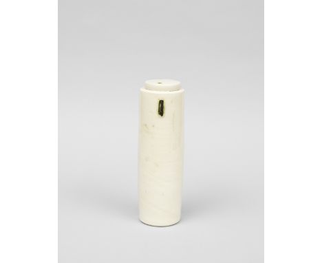 EDMUND DE WAAL (BRITISH, b. 1964)Lidded jar, circa 1990Porcelain, cream celadon glaze with vivid green splashes. 30.5 cm high