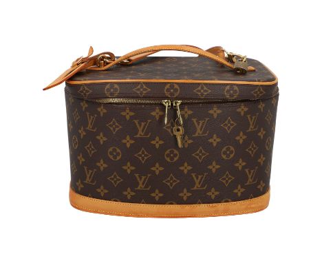 LOUIS VUITTON VINTAGE Kosmetikkoffer "NICE". Koll. 1996. Monogram Canvas Serie mit naturbelassenem Leder und goldfarbener Har