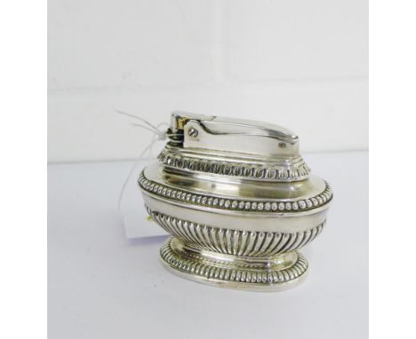 A Ronson Queen Anne lighter 