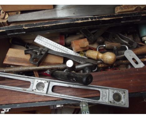 Vintage tool chest containing good quality vintage tools, Rathbone etc