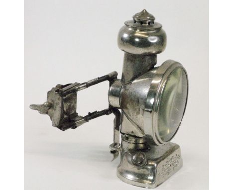 An Ellis Menke 'Scheinwerfer' Oil Lamp. Dating circa 1898, an unusual petit design, nickel-plating on brass with its mounting