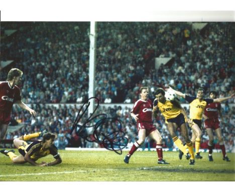 Alan Smith Arsenal Signed 12 x 8 inch football photo. Good Condition. All autographs come with a Certificate of Authenticity.