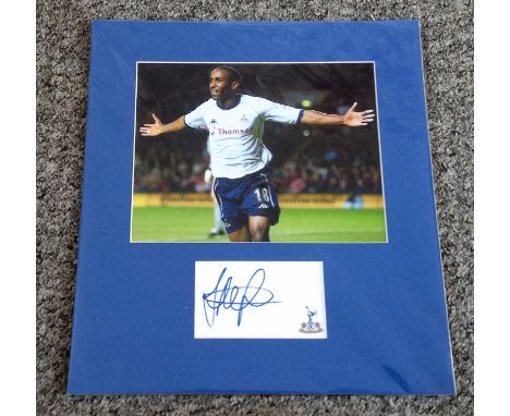 Football Jermaine Defoe signed and mounted Spurs display. A white card portraying the Tottenham Hotspur crest signed by the s