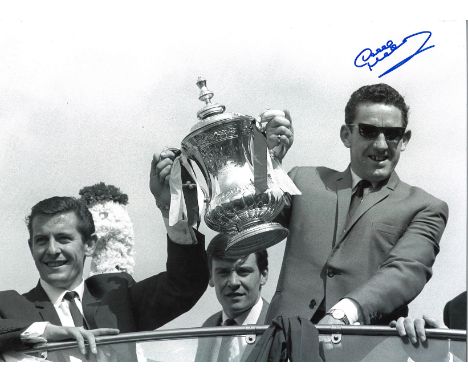 Dave Mackay Tottenham Signed 16 x 12 inch football photo. Good Condition. All autographs come with a Certificate of Authentic