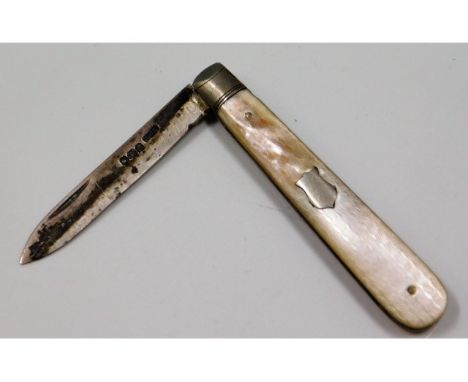 A 1925 Henry Williamson Ltd. Sheffield silver fruit knife with mother of pearl handle, 5in extended