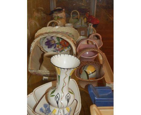 A quantity of 1940s / 50s ceramic baskets, vases, dishes and sundries. (qty)