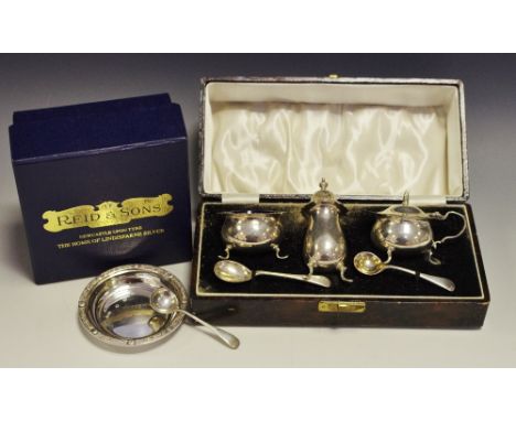 A cased silver cruet set, fitted interior; a Reid &amp; Sons trinket dish, boxed (2) 