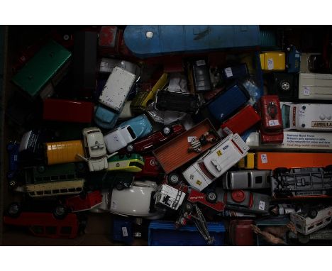 A collection of assorted diecast vehicles including Lledo; Maisto; Matchbox; Corgi and Dinky. (one box)