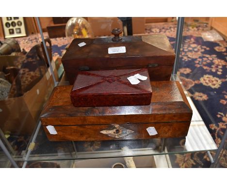 Victorian tea caddy, glove box, walnut with other treen items (Q)