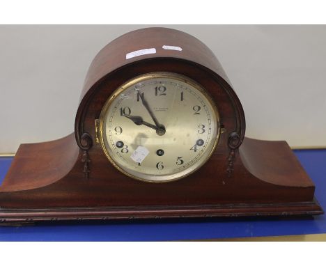 A 1940's mantle clock, glass A/F