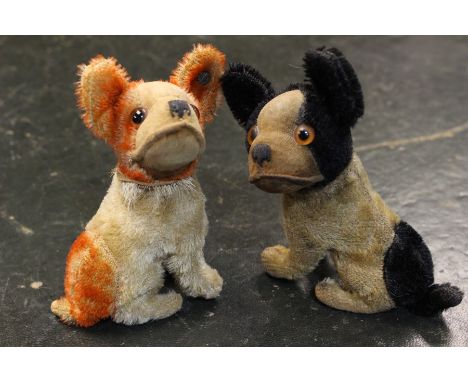 A pair of Steiff vintage French Bulldogs, one with button in ear, circa 1920, 4" tall approx