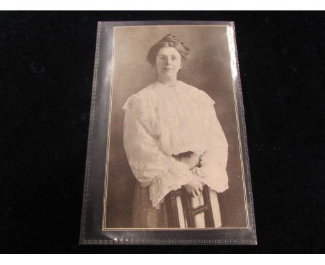 Portrait of unidentified suffragettes (1)