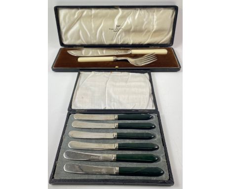 A WALKER AND HALL vintage EP serving fish slice and fork set - still within its original display case - case dimensions 35cm 