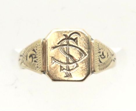 9ct gold signet ring size K/L, 1.9g. P&amp;P Group 1 (£14+VAT for the first lot and £1+VAT for subsequent lots) 