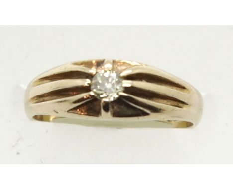 Vintage 9ct gold gypsy style solitaire diamond ring, size K, 2.9g. P&amp;P Group 1 (£14+VAT for the first lot and £1+VAT for 