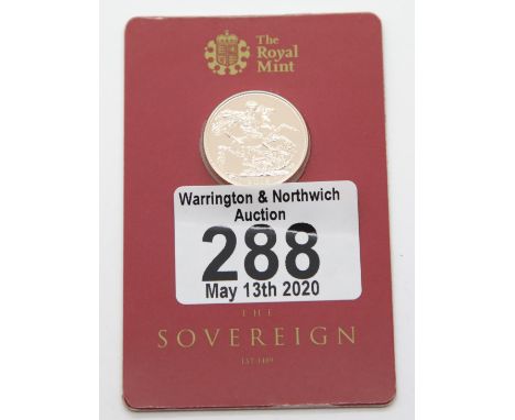 Full encased 2015 Elizabeth II sovereign. P&amp;P Group 1 (£14+VAT for the first lot and £1+VAT for subsequent lots) 