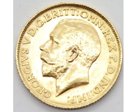 Full George V 1915 sovereign. P&amp;P Group 1 (£14+VAT for the first lot and £1+VAT for subsequent lots) 