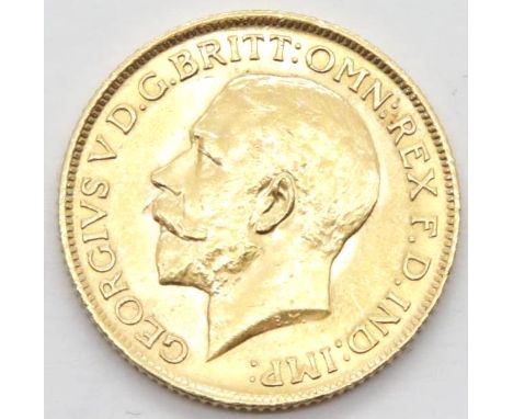 Full George V 1915 sovereign. P&amp;P Group 1 (£14+VAT for the first lot and £1+VAT for subsequent lots) 