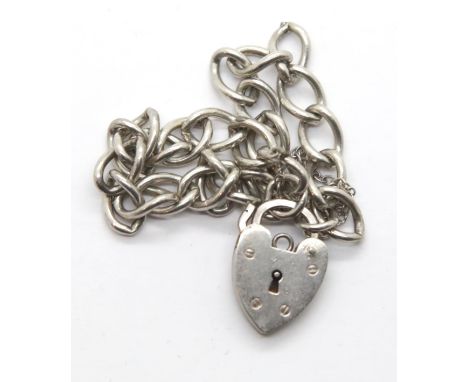 Silver solid link bracelet for charms, with a heart padlock clasp. P&amp;P Group 1 (£14+VAT for the first lot and £1+VAT for 