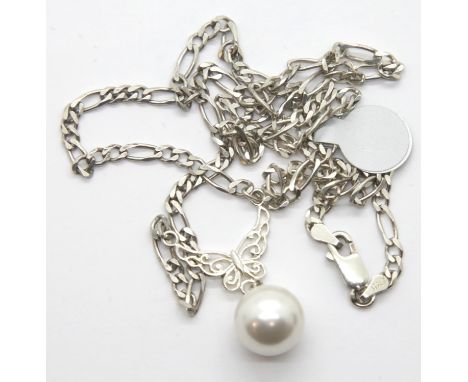 Silver figaro pendant necklace. P&amp;P Group 1 (£14+VAT for the first lot and £1+VAT for subsequent lots) 
