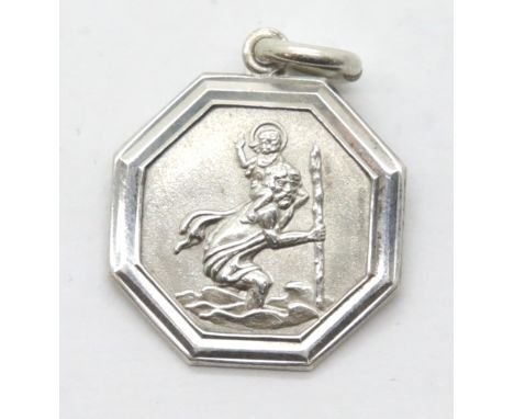 Silver hexagonal St Christopher medal, W: 20 mm. P&amp;P Group 1 (£14+VAT for the first lot and £1+VAT for subsequent lots) 