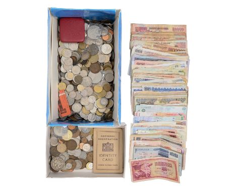 Coins and paper money. Miscellaneous British pre-decimal, commemorative and foreign coins and banknotes, including Malaysia, 