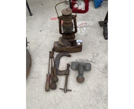 A VINTAGE PARAFFIN LAMP, PLANE, G CLAMP, TOW BAR ATTACHMENT ETC. 