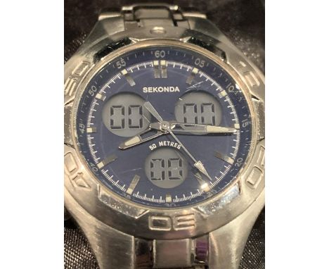 A SEKONDA CHRONOGRAPH WRIST WATCH 