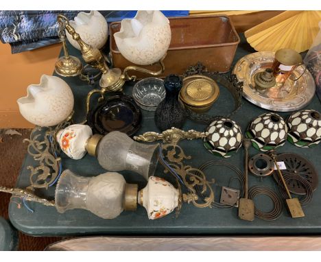 A BRASS THREE LIGHT FITTING, A PAIR OF CERAMIC WALL LIGHTS WITH GLASS SHADES, A FURTHER GLASS SHADE, THREE SMALL GLASS BOWLS 