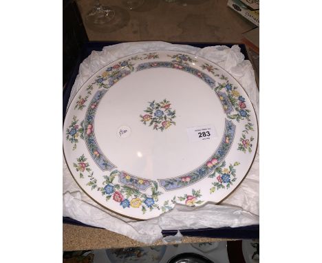 A ROYAL WORCESTER 'MAYFIELD' GATEAU PLATE 