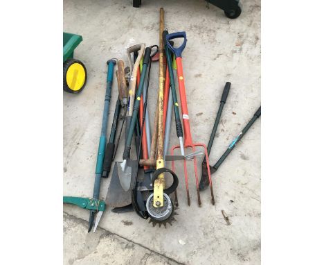 A COLLECTION OF VARIOUS GARDEN TOOLS 