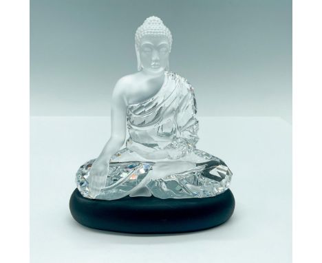A detailed execution of the Gautama Buddha, the Supreme Buddha. Sitting on a matte black crystal base, this elegant decorativ