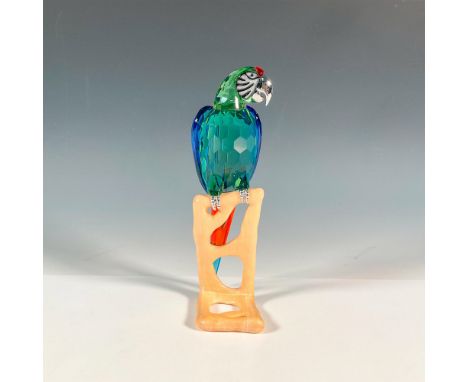 Lead crystal retired crystal that was part of the Silver Lakes collection. The macaw is predominantly green in color and is p