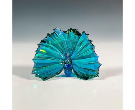 Depicting one of the most sacred and flamboyant birds, this breathtaking bird sparkling in a combination of blue, green cryst