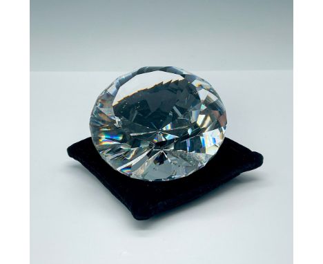 This Swarovski crystal large chaton paperweight was part of the Decorative Items for the Desk range. It is cut to resemble th