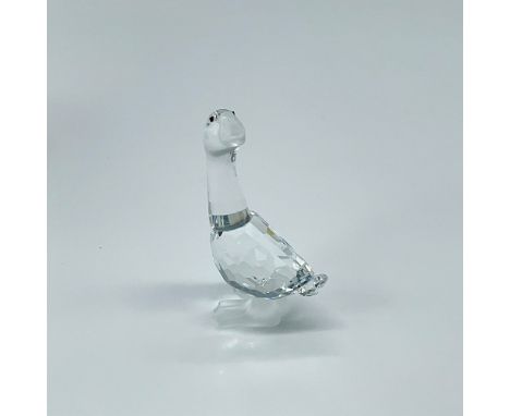 Part of the Barnyard Friends collection. Dazzling lead crystal duck with frosted crystal beak and feet, turning his head arou