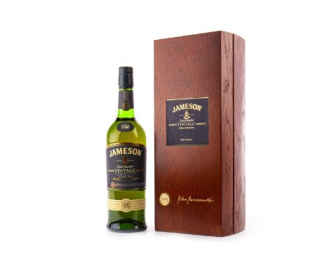 JAMESON 2007 VINTAGE RELEASE Irish Whiskey Bottle no. 1149. 700ml, 46% volume, in wooden box.