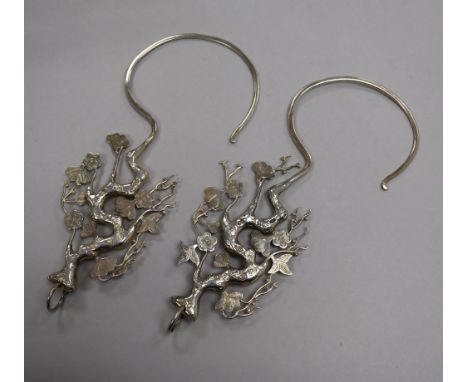 A pair of Chinese silver hooks