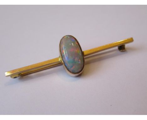 9ct Gold opal set bar brooch 
