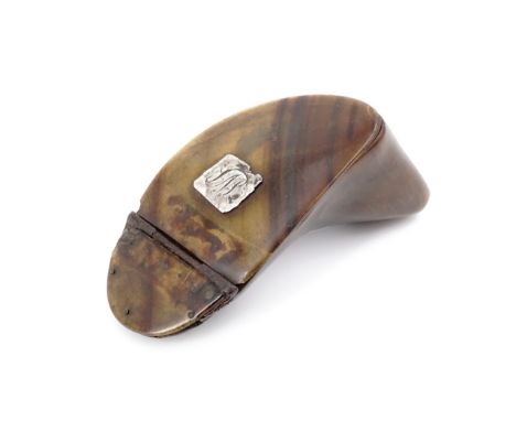 An early 19th Century pocket snuff box fabricated from a polished hoof, the lid bearing an engraved white metal plaque, 8 cm