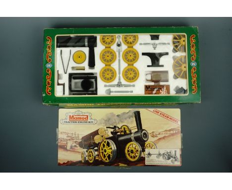 A Mamod live steam Traction Engine Kit, in original carton