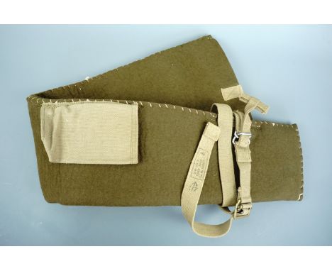 A Second World War British army paratroop rifle valise. [keywords: parachute regiment airborne denison hsat ]