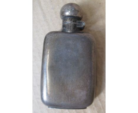 &nbsp;A small silver hip flask, weight 1oz