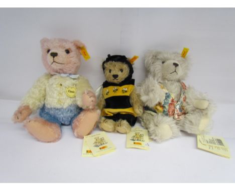 Three Steiff jointed mohair bears to include no's 028458, 028311 and 005251 (3) 