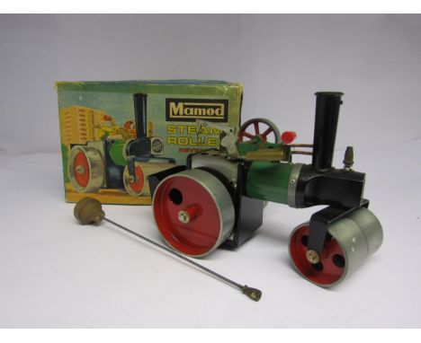 A boxed Mamod live steam SR1A Steam Roller Reversing, box poor 