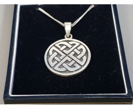 SILVER CELTIC DESIGN ROUND PENDANT AND CHAIN