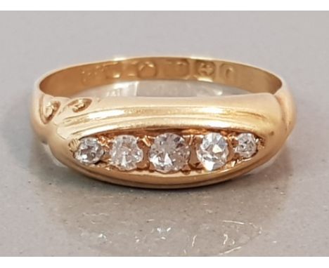 18CT GOLD FIVE STONE DIAMOND RING 3.6G SIZE K