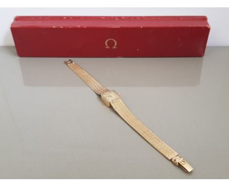 VINTAGE 1972 9CT GOLD LADIES OMEGA WATCH WITH 9CT GOLD STRAP IN ORIGINAL BOX IN GOOD WORKING ORDER 23.1G
