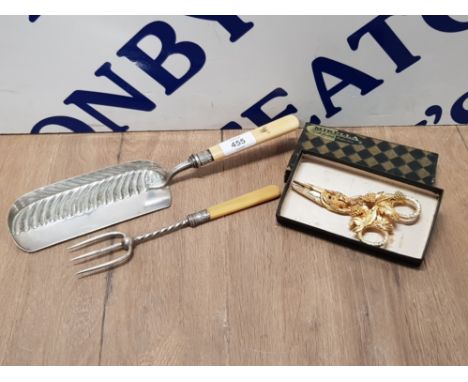 VICTORIAN PLATED CRUMB TRAY BREAD FORK AND LATER GRAPE SCISSORS IN GOLD FINISH